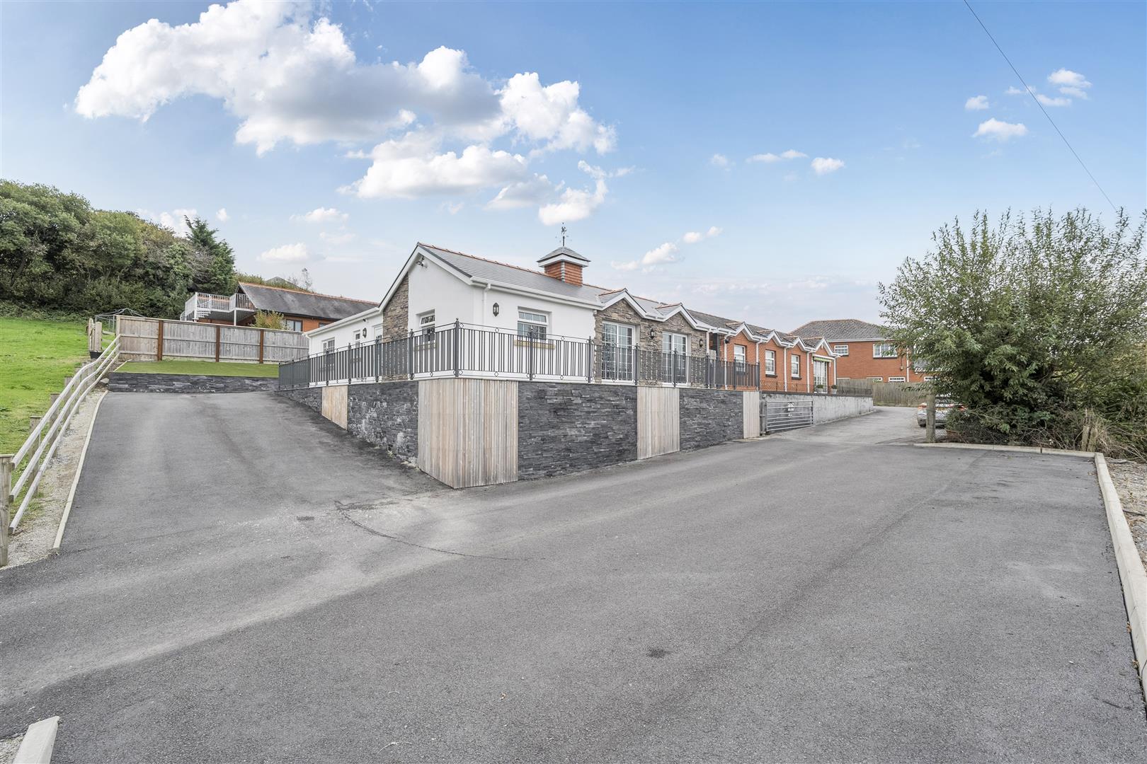 Sawel Court, Pontarddulais, Swansea, SA4 0TF
